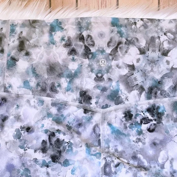 Lululemon Unlimit High Rise Yoga Tight 25” Leggings - Picture 5 of 7